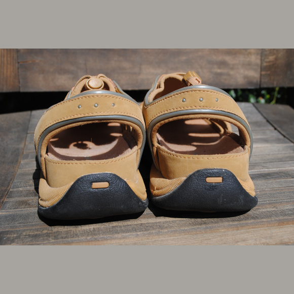 CLARKS Springer Bungie Slip-ons Leather Sz 7-1/2 - Picture 4 of 7